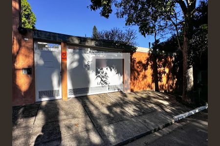 Casa à venda com 380m², 3 quartos e 5 vagasFachada