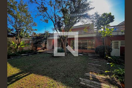 Casa à venda com 380m², 3 quartos e 5 vagasQuintal