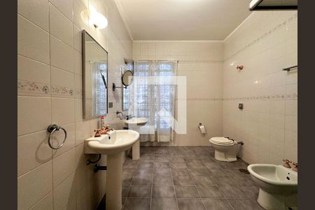 Casa à venda com 380m², 3 quartos e 5 vagasBanheiro Social