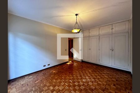 Casa à venda com 380m², 3 quartos e 5 vagasQuarto 2