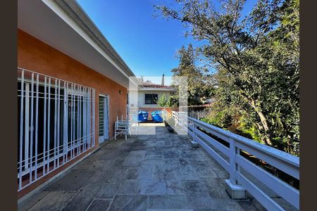 Casa à venda com 380m², 3 quartos e 5 vagasSacada Suíte