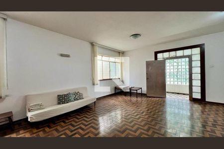 Sala de casa para alugar com 4 quartos, 322m² em São Lucas, Belo Horizonte