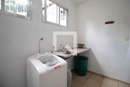 Casa à venda com 196m², 3 quartos e 4 vagasÁrea de serviço