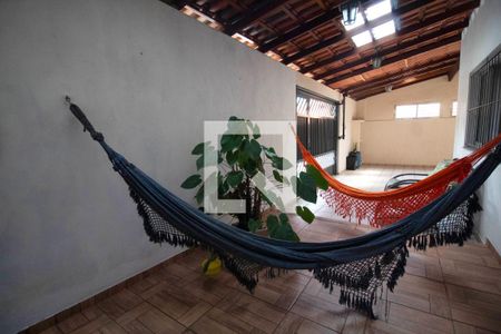 Casa à venda com 196m², 3 quartos e 4 vagasGaragem
