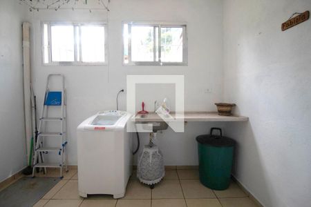 Casa à venda com 196m², 3 quartos e 4 vagasÁrea de serviço