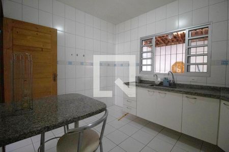 Casa à venda com 196m², 3 quartos e 4 vagasCozinha