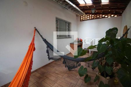 Casa à venda com 196m², 3 quartos e 4 vagasGaragem