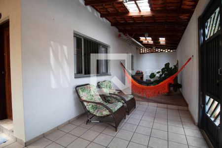 Casa à venda com 196m², 3 quartos e 4 vagasGaragem