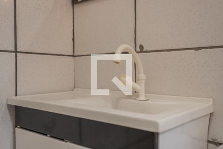 Banheiro de casa para alugar com 1 quarto, 32m² em Santa Rosa de Lima, Porto Alegre