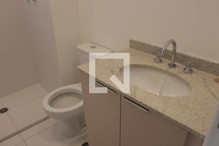 Apartamento à venda com 82m², 3 quartos e 2 vagasBanheiro da Suíte