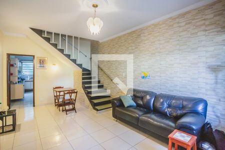 Sala de casa para alugar com 3 quartos, 150m² em Vila Firmiano Pinto, São Paulo