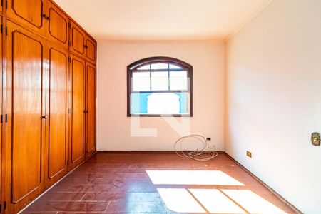 Casa à venda com 250m², 3 quartos e 2 vagas Casa à venda com 250m², 3 quartos e 2 vagasQuarto 02