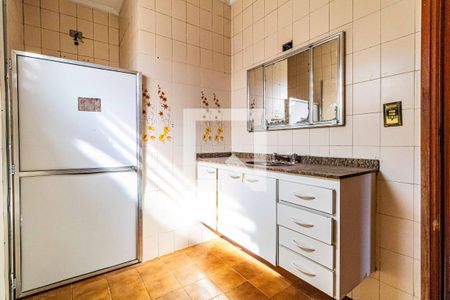 Casa à venda com 250m², 3 quartos e 2 vagas Casa à venda com 250m², 3 quartos e 2 vagasSuite - Banheiro