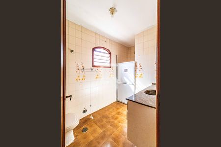 Casa à venda com 250m², 3 quartos e 2 vagas Casa à venda com 250m², 3 quartos e 2 vagasSuite - Banheiro