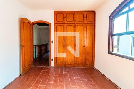 Casa à venda com 250m², 3 quartos e 2 vagas Casa à venda com 250m², 3 quartos e 2 vagasQuarto 01