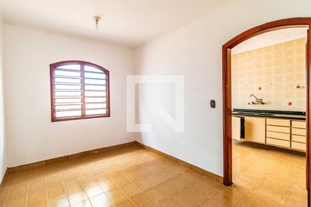 Casa à venda com 250m², 3 quartos e 2 vagas Casa à venda com 250m², 3 quartos e 2 vagasSala de jantar