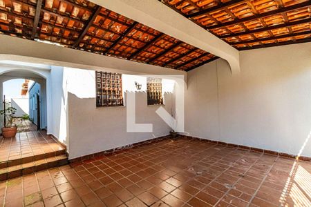 Casa à venda com 250m², 3 quartos e 2 vagas Casa à venda com 250m², 3 quartos e 2 vagasGaragem