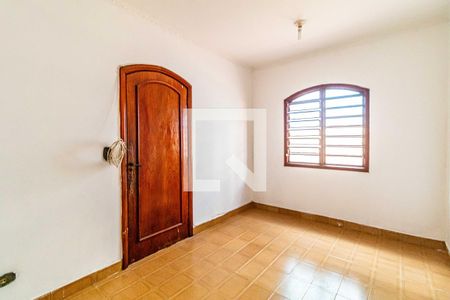 Casa à venda com 250m², 3 quartos e 2 vagas Casa à venda com 250m², 3 quartos e 2 vagasSala de jantar