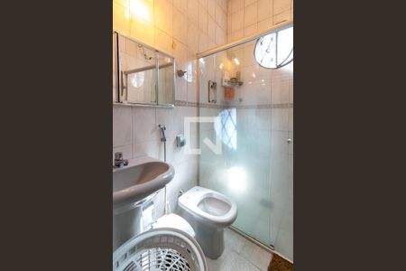 Casa à venda com 206m², 3 quartos e 2 vagasBanheiro