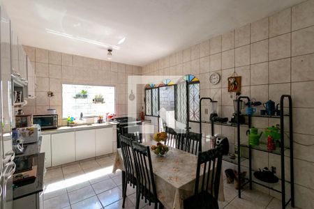 Casa à venda com 206m², 3 quartos e 2 vagasCozinha