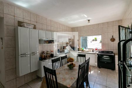 Casa à venda com 206m², 3 quartos e 2 vagasCozinha