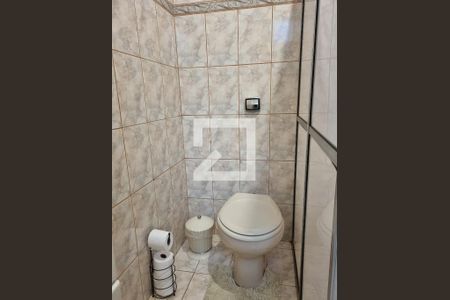 Casa à venda com 200m², 3 quartos e 2 vagas Casa à venda com 200m², 3 quartos e 2 vagasQuarto 2 - Banheiro