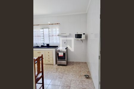 Casa à venda com 200m², 3 quartos e 2 vagas Casa à venda com 200m², 3 quartos e 2 vagasCozinha