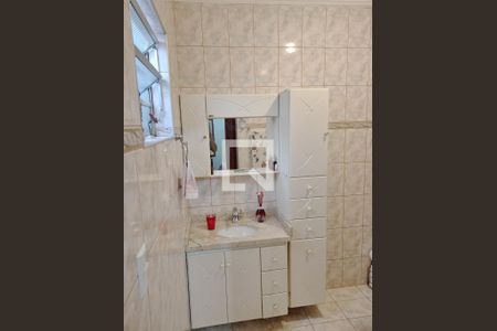 Casa à venda com 200m², 3 quartos e 2 vagas Casa à venda com 200m², 3 quartos e 2 vagasQuarto 2 - Banheiro