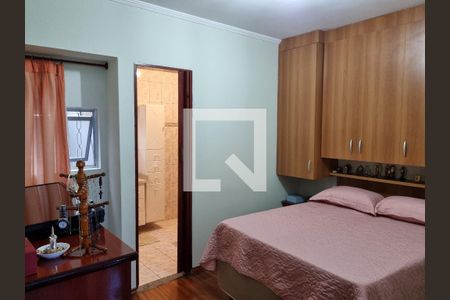 Casa à venda com 200m², 3 quartos e 2 vagas Casa à venda com 200m², 3 quartos e 2 vagasQuarto 2