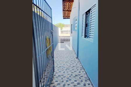 Casa à venda com 200m², 3 quartos e 2 vagas Casa à venda com 200m², 3 quartos e 2 vagasCorredor Lateral