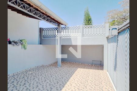 Casa à venda com 200m², 3 quartos e 2 vagas Casa à venda com 200m², 3 quartos e 2 vagasGaragem