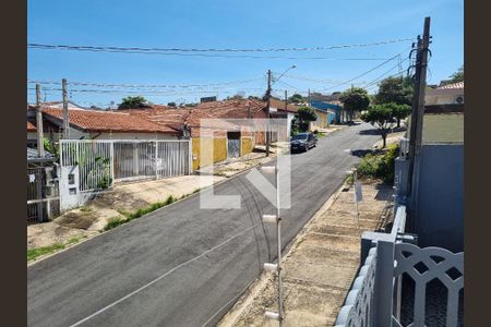 Casa à venda com 200m², 3 quartos e 2 vagas Casa à venda com 200m², 3 quartos e 2 vagasVista da Rua