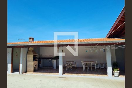 Casa à venda com 200m², 3 quartos e 2 vagas Casa à venda com 200m², 3 quartos e 2 vagasChurrasqueira