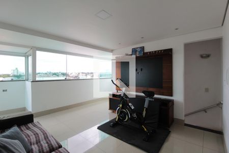 Sala de TV de apartamento à venda com 2 quartos, 90m² em Vila Cloris, Belo Horizonte