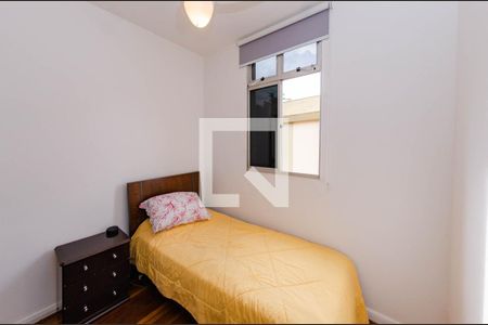 Apartamento à venda com 120m², 4 quartos e 1 vagaQuarto 2