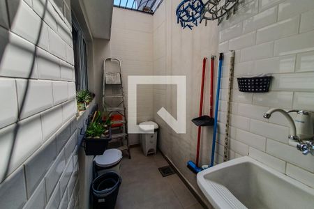 Casa à venda com 133m², 2 quartos e 1 vagaquintal
