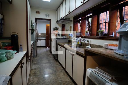 Casa à venda com 450m², 5 quartos e 3 vagasCozinha