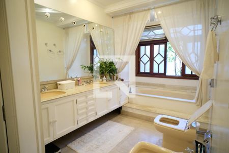 Casa à venda com 450m², 5 quartos e 3 vagasBanheiro da Suíte 3