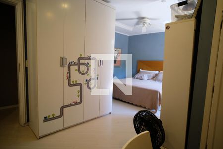 Casa à venda com 450m², 5 quartos e 3 vagasQuarto 2 - Suíte