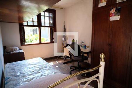 Casa à venda com 450m², 5 quartos e 3 vagasquarto do caseiro