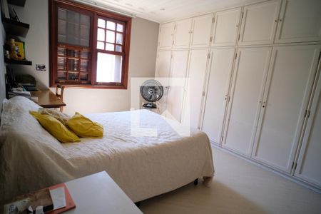 Casa à venda com 450m², 5 quartos e 3 vagasquarto 1 - suíte