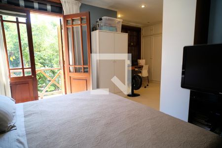 Casa à venda com 450m², 5 quartos e 3 vagasQuarto 2 - Suíte