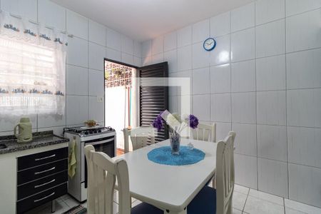 Casa à venda com 111m², 2 quartos e 2 vagasCozinha