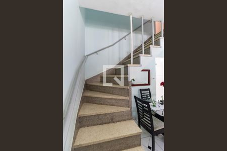 Escada de casa à venda com 2 quartos, 111m² em Vila Marte, São Paulo