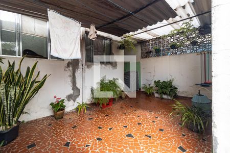 Casa à venda com 111m², 2 quartos e 2 vagasQuintal