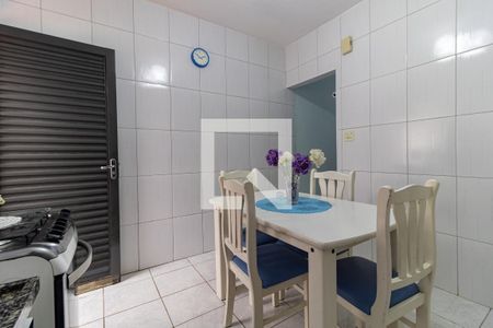 Casa à venda com 111m², 2 quartos e 2 vagasCozinha