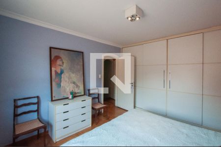 Casa à venda com 493m², 4 quartos e 4 vagas Casa à venda com 493m², 4 quartos e 4 vagasSuíte Anexa - Quarto