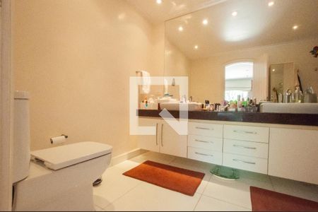 Casa à venda com 493m², 4 quartos e 4 vagas Casa à venda com 493m², 4 quartos e 4 vagasBanheiro da Suíte 3