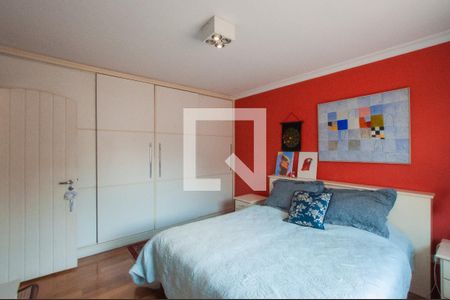 Casa à venda com 493m², 4 quartos e 4 vagas Casa à venda com 493m², 4 quartos e 4 vagasSuíte Anexa - Quarto