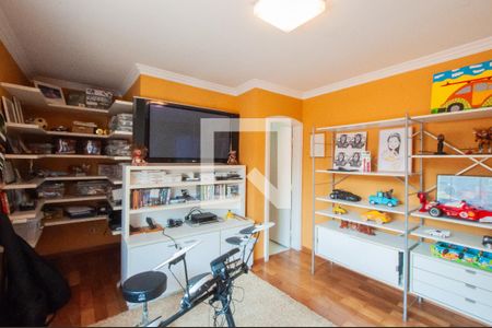 Casa à venda com 493m², 4 quartos e 4 vagas Casa à venda com 493m², 4 quartos e 4 vagasSuíte Anexa - Sala